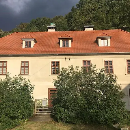 Apartment Kamenny Dum S Vyhledem Na Zamek 20km Od Prahy *